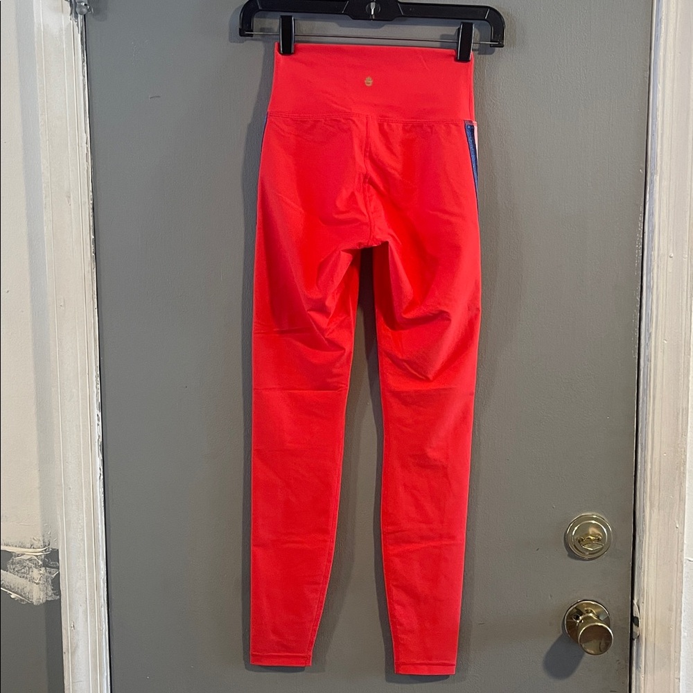 Spiritual Gangster High Waisted Side Striped Leggings‎ Size XS - Picture 7 of 8